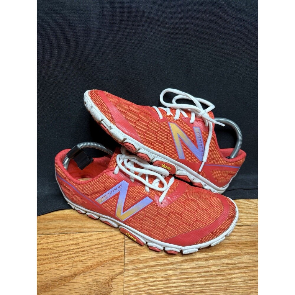 New Balance Minimus Running Shoes Womens Size 8.5 Red Sneakers Barefoot Vibram
